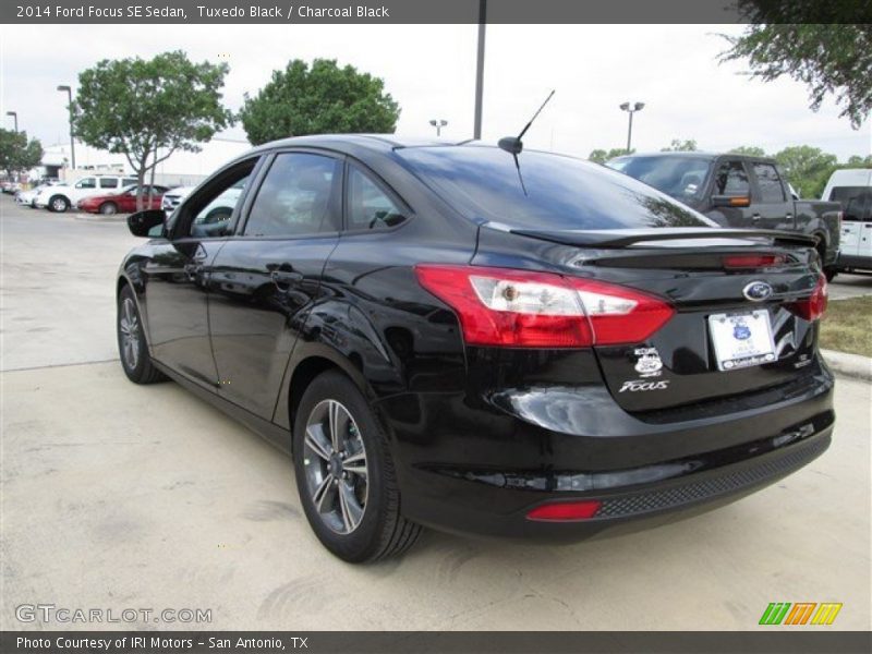 Tuxedo Black / Charcoal Black 2014 Ford Focus SE Sedan