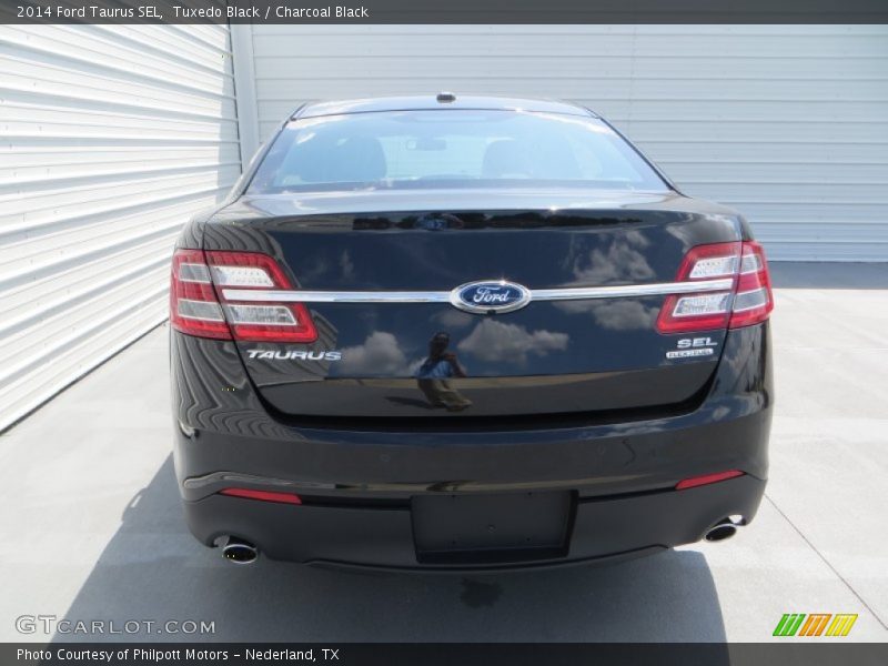 Tuxedo Black / Charcoal Black 2014 Ford Taurus SEL