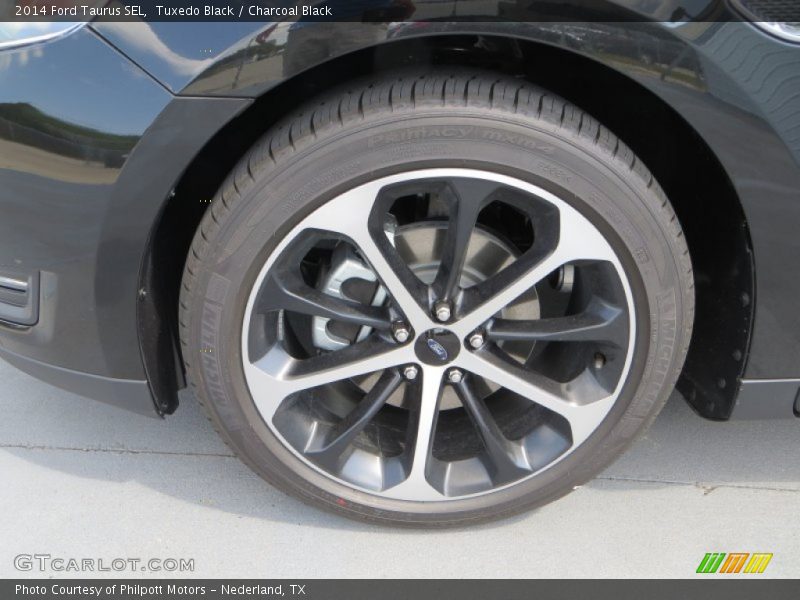  2014 Taurus SEL Wheel