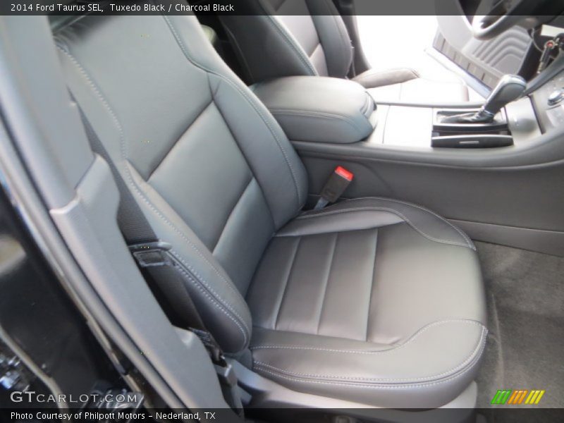 Tuxedo Black / Charcoal Black 2014 Ford Taurus SEL