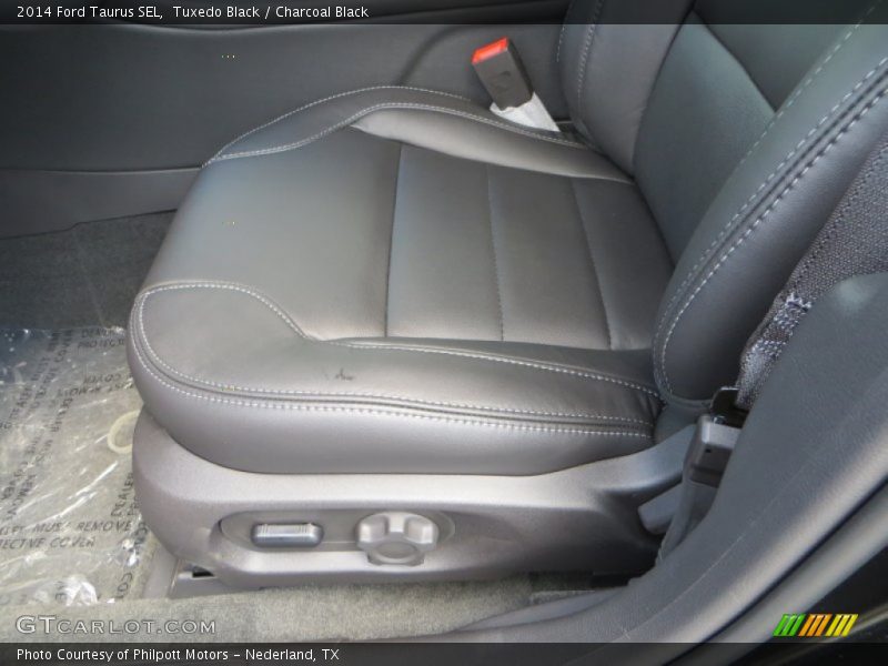 Tuxedo Black / Charcoal Black 2014 Ford Taurus SEL