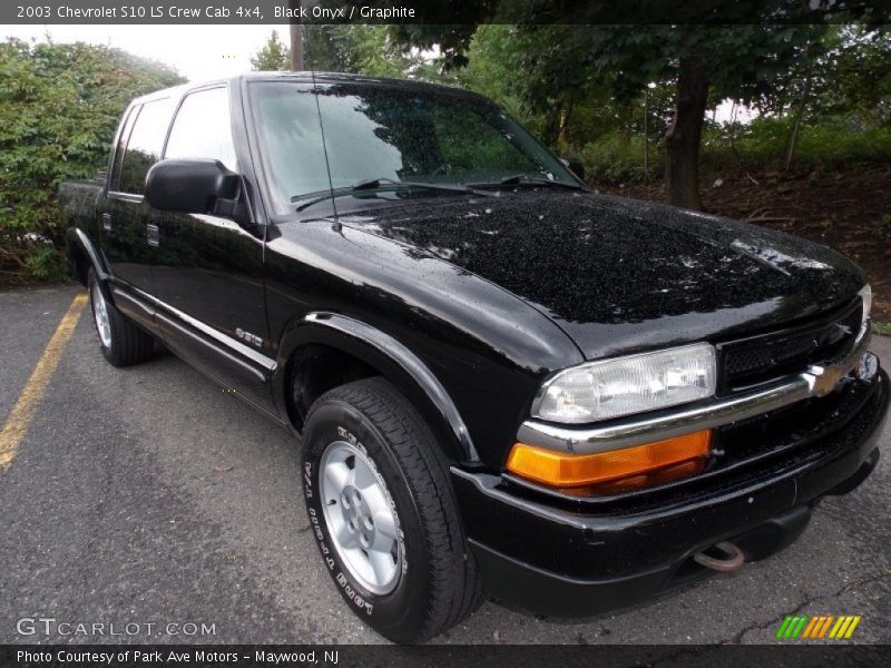 Black Onyx / Graphite 2003 Chevrolet S10 LS Crew Cab 4x4