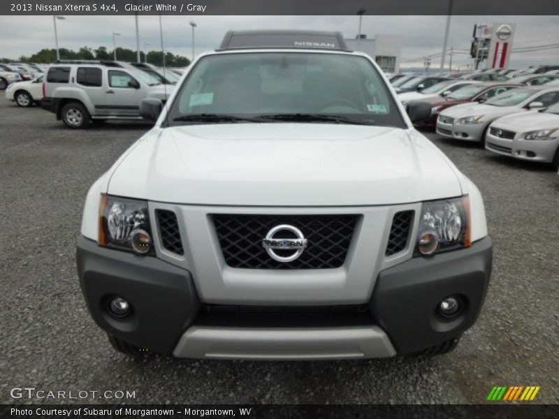 Glacier White / Gray 2013 Nissan Xterra S 4x4