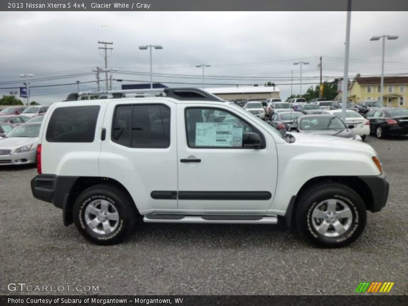 Glacier White / Gray 2013 Nissan Xterra S 4x4