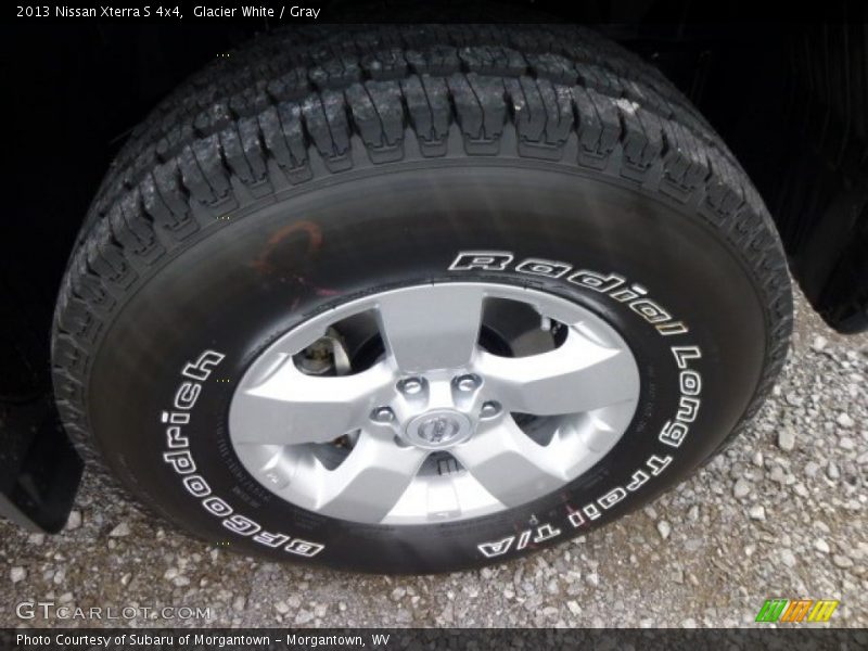 Glacier White / Gray 2013 Nissan Xterra S 4x4