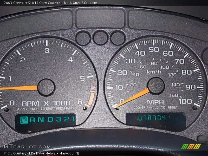 Black Onyx / Graphite 2003 Chevrolet S10 LS Crew Cab 4x4