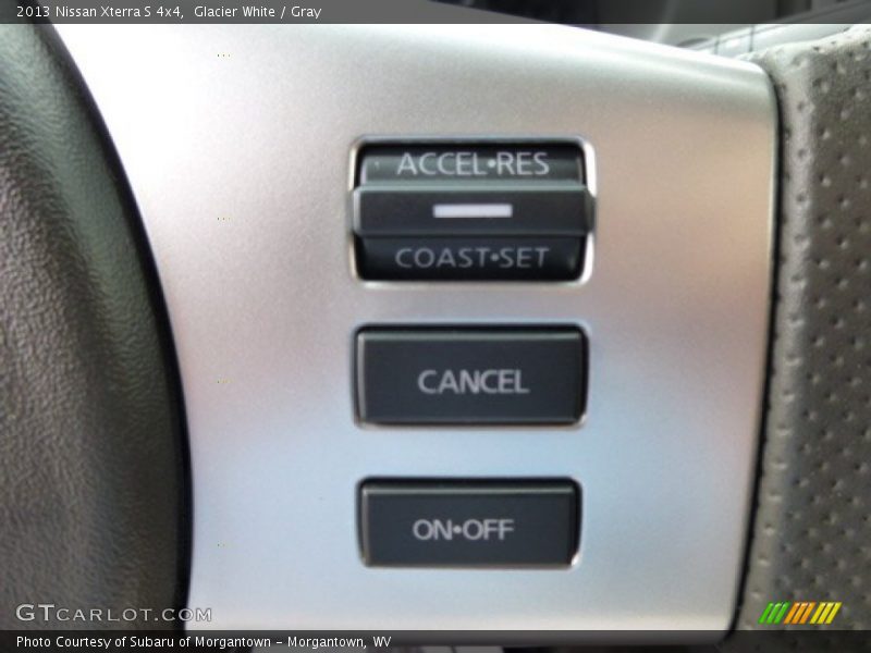 Glacier White / Gray 2013 Nissan Xterra S 4x4