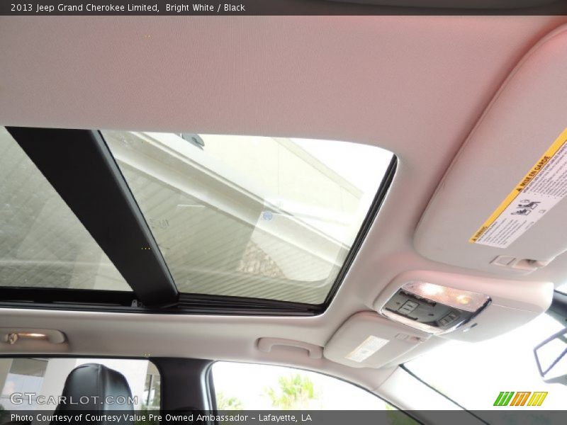 Bright White / Black 2013 Jeep Grand Cherokee Limited