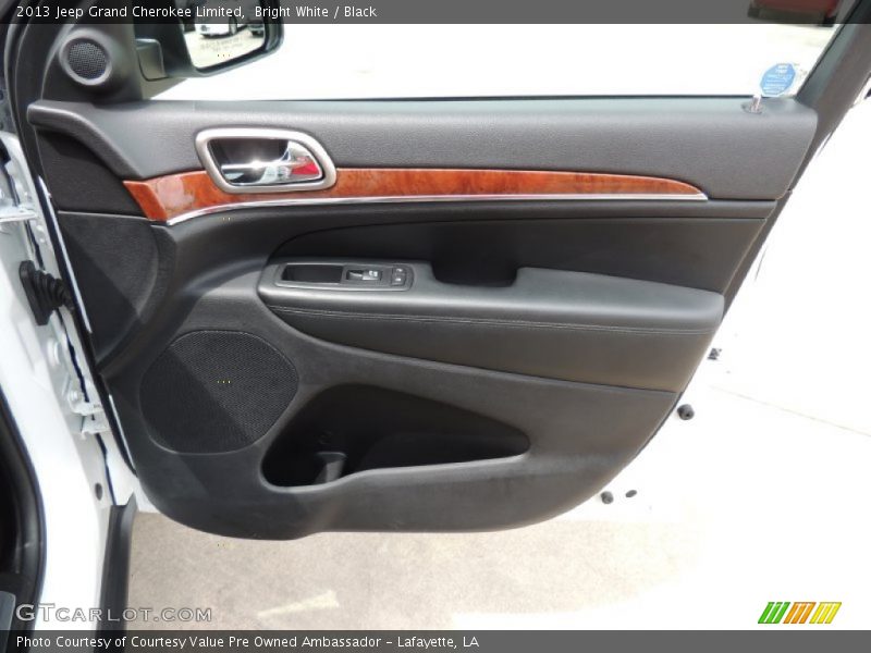 Bright White / Black 2013 Jeep Grand Cherokee Limited