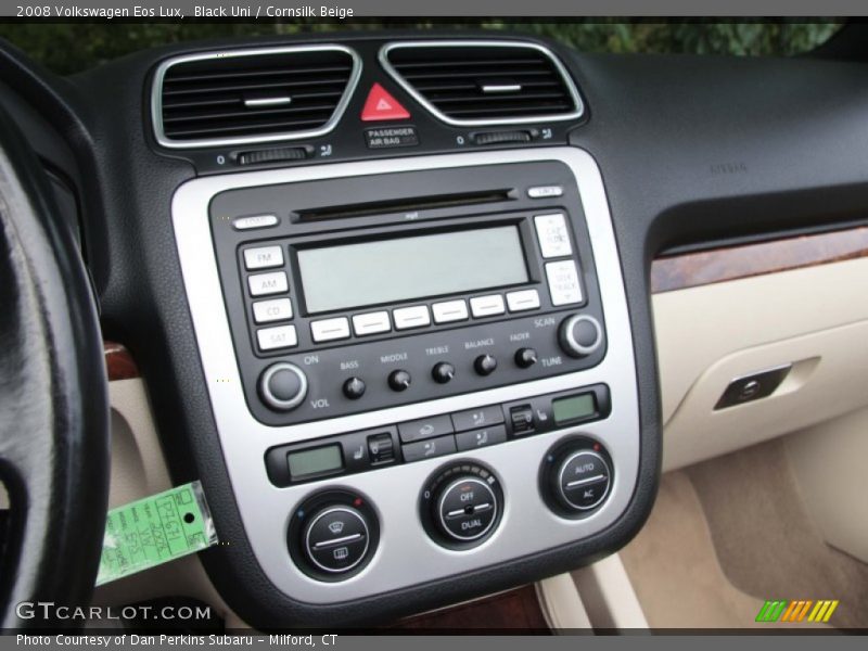 Black Uni / Cornsilk Beige 2008 Volkswagen Eos Lux