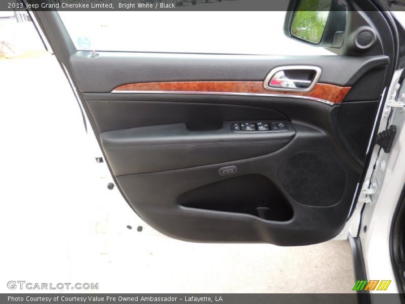 Bright White / Black 2013 Jeep Grand Cherokee Limited
