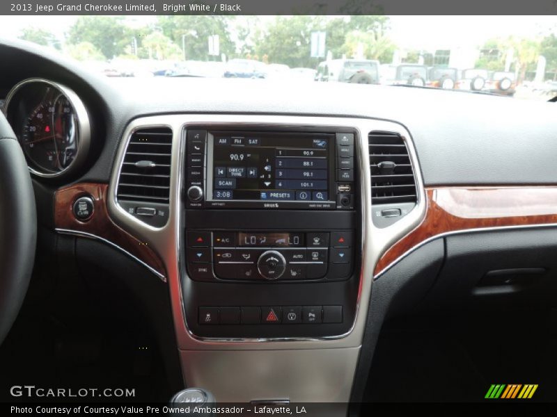 Bright White / Black 2013 Jeep Grand Cherokee Limited