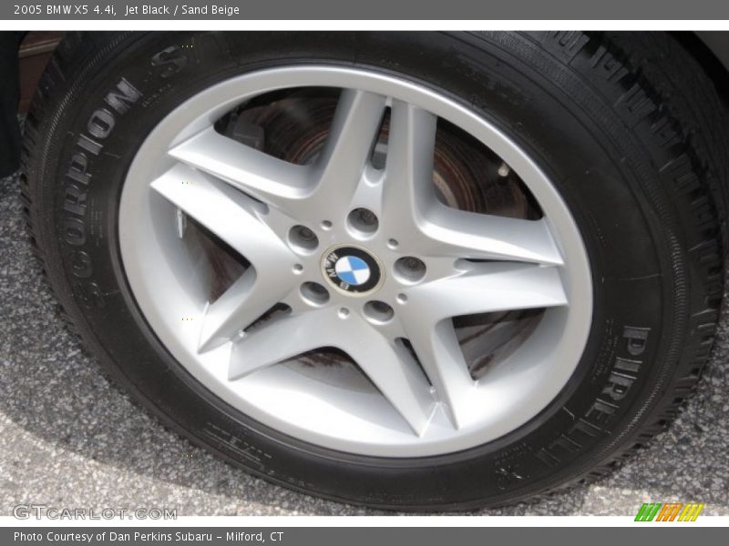 Jet Black / Sand Beige 2005 BMW X5 4.4i