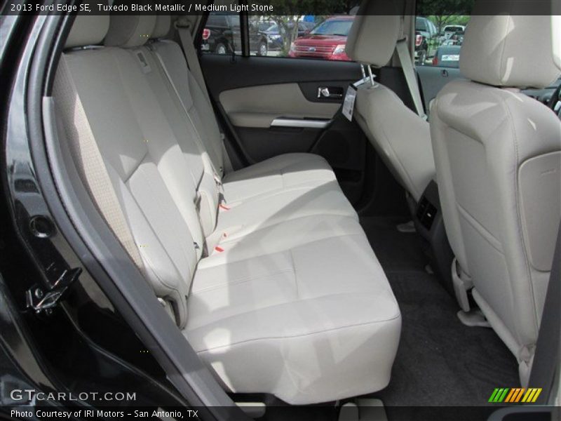 Tuxedo Black Metallic / Medium Light Stone 2013 Ford Edge SE
