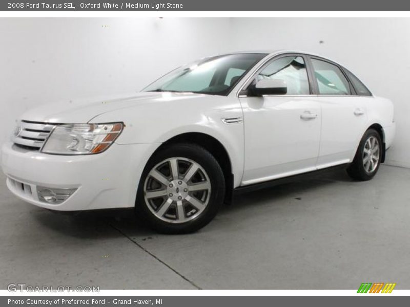 Oxford White / Medium Light Stone 2008 Ford Taurus SEL