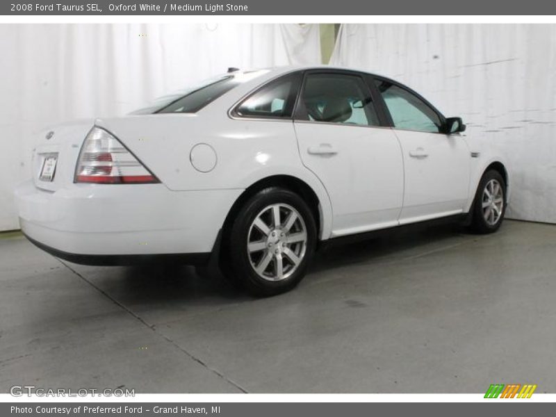 Oxford White / Medium Light Stone 2008 Ford Taurus SEL