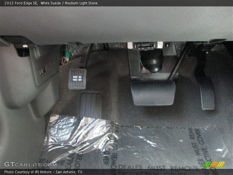 White Suede / Medium Light Stone 2013 Ford Edge SE