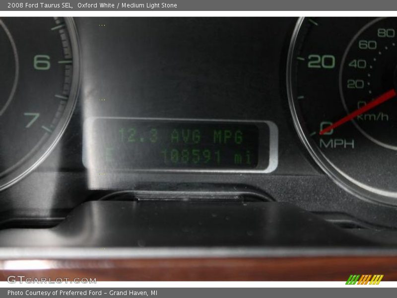 Oxford White / Medium Light Stone 2008 Ford Taurus SEL