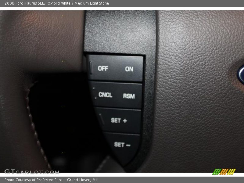 Oxford White / Medium Light Stone 2008 Ford Taurus SEL