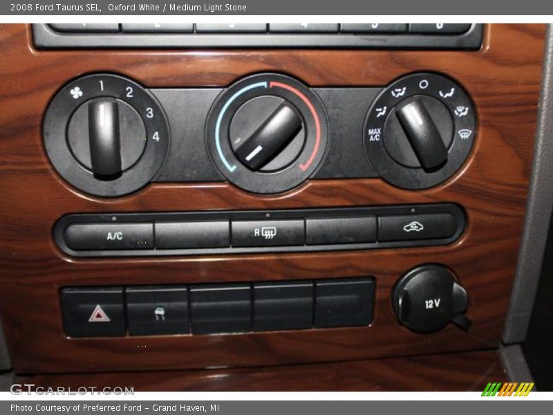 Oxford White / Medium Light Stone 2008 Ford Taurus SEL