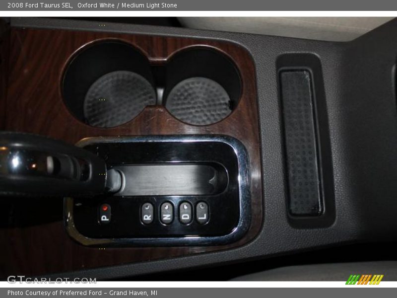 Oxford White / Medium Light Stone 2008 Ford Taurus SEL
