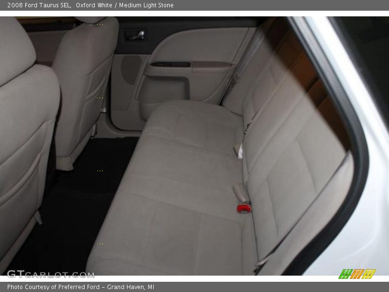 Oxford White / Medium Light Stone 2008 Ford Taurus SEL