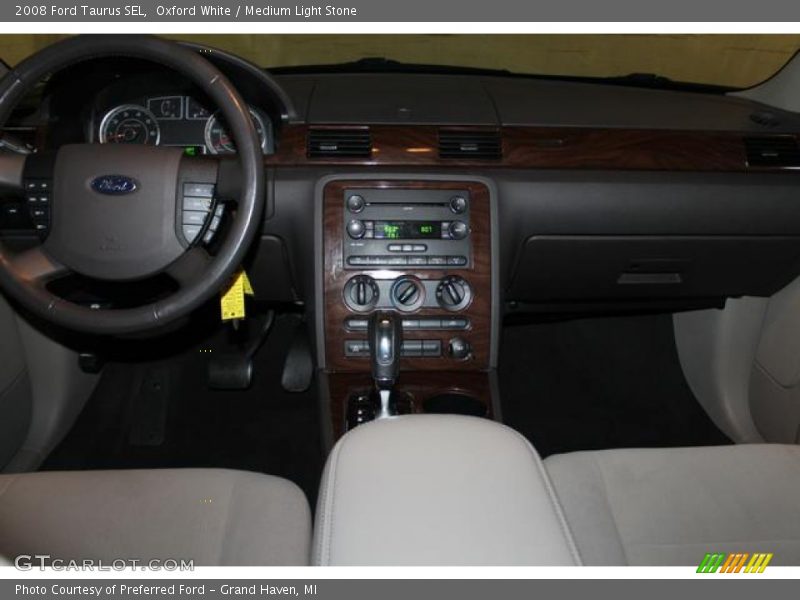 Oxford White / Medium Light Stone 2008 Ford Taurus SEL