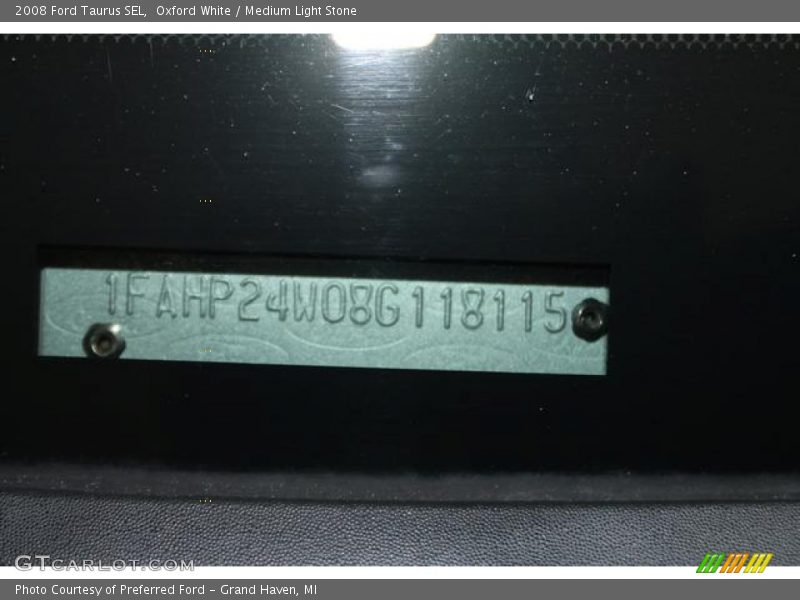 Oxford White / Medium Light Stone 2008 Ford Taurus SEL