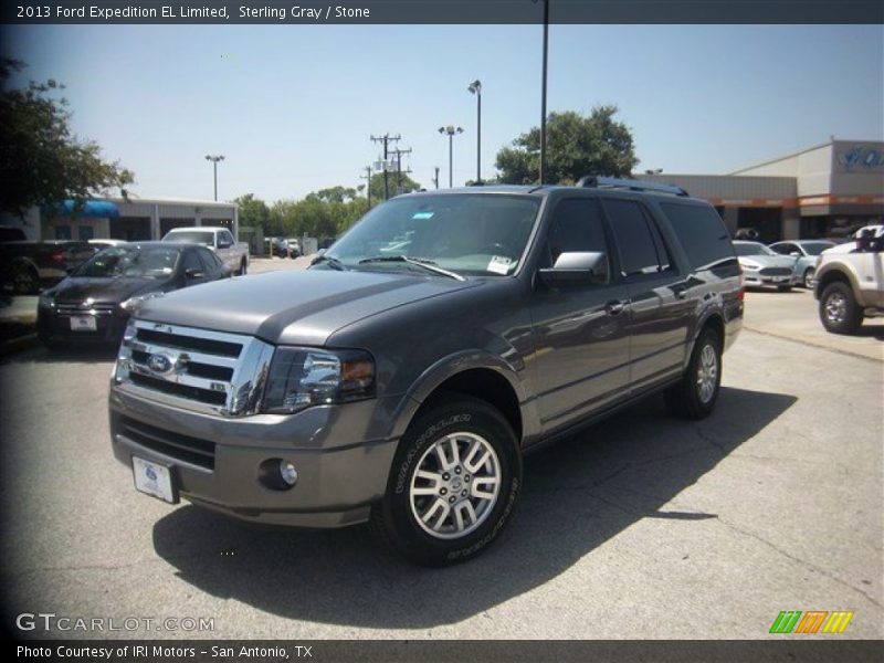 Front 3/4 View of 2013 Expedition EL Limited