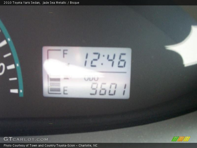 Jade Sea Metallic / Bisque 2010 Toyota Yaris Sedan