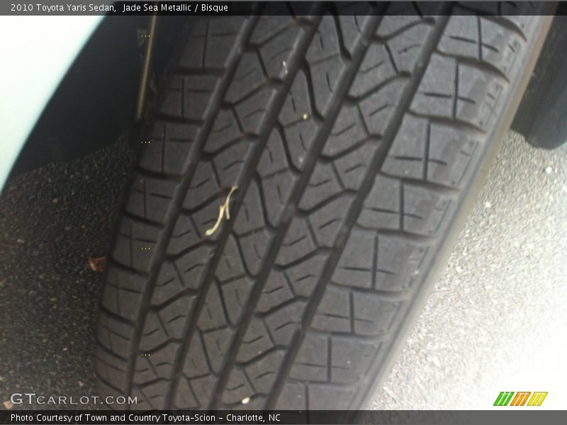 Jade Sea Metallic / Bisque 2010 Toyota Yaris Sedan