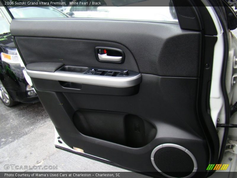 White Pearl / Black 2006 Suzuki Grand Vitara Premium