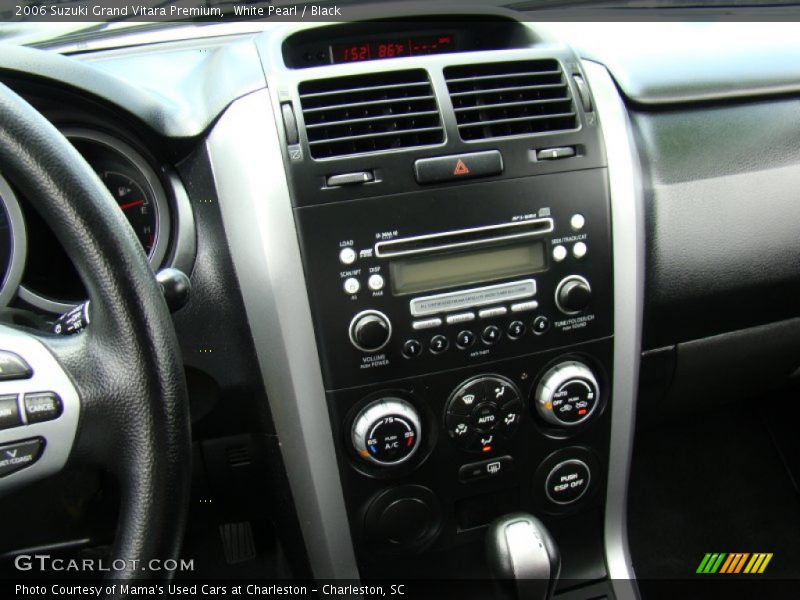 White Pearl / Black 2006 Suzuki Grand Vitara Premium