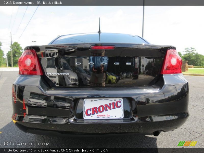 Black / Black 2013 Dodge Avenger SE