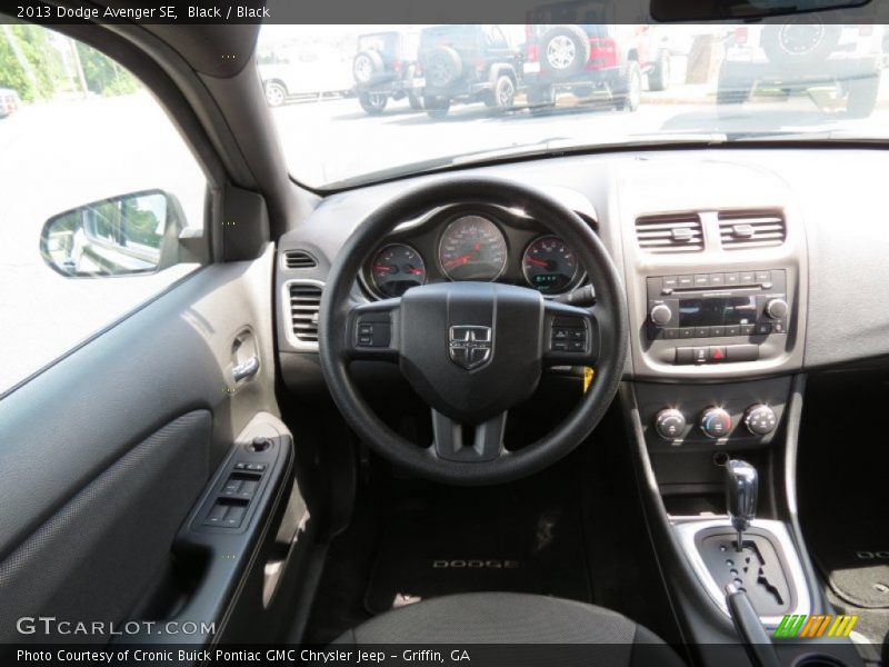 Black / Black 2013 Dodge Avenger SE