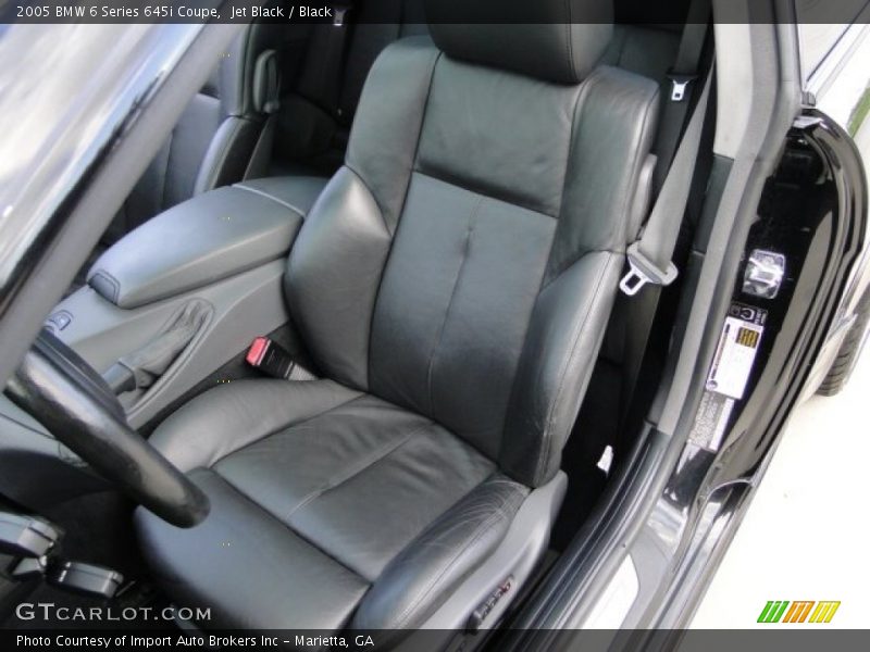Front Seat of 2005 6 Series 645i Coupe
