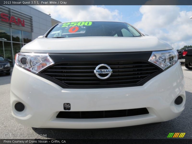 Pearl White / Gray 2013 Nissan Quest 3.5 S