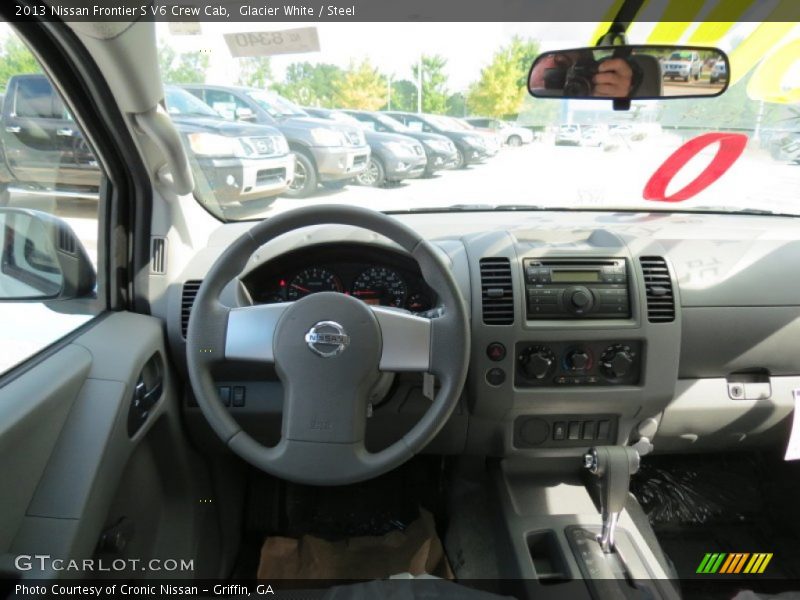Glacier White / Steel 2013 Nissan Frontier S V6 Crew Cab
