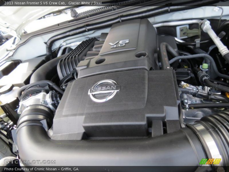 Glacier White / Steel 2013 Nissan Frontier S V6 Crew Cab