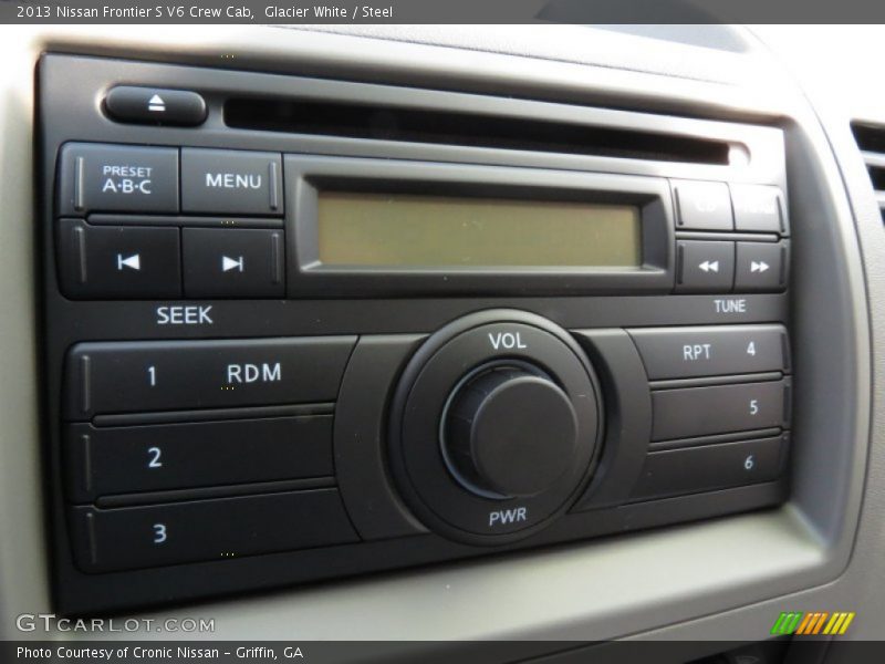 Glacier White / Steel 2013 Nissan Frontier S V6 Crew Cab