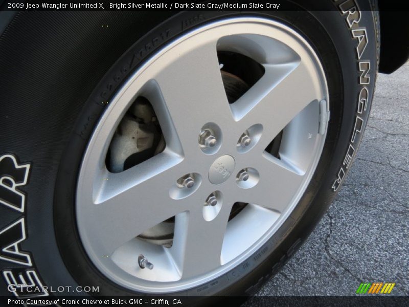Bright Silver Metallic / Dark Slate Gray/Medium Slate Gray 2009 Jeep Wrangler Unlimited X