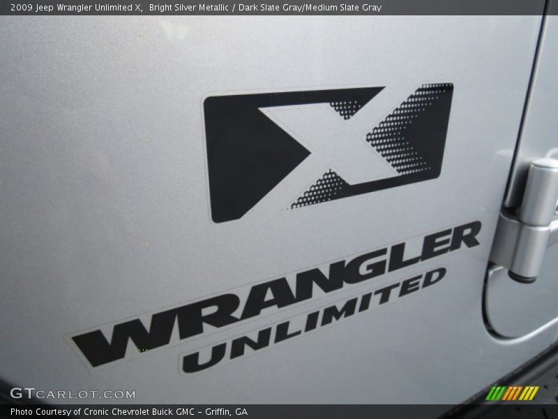 Bright Silver Metallic / Dark Slate Gray/Medium Slate Gray 2009 Jeep Wrangler Unlimited X