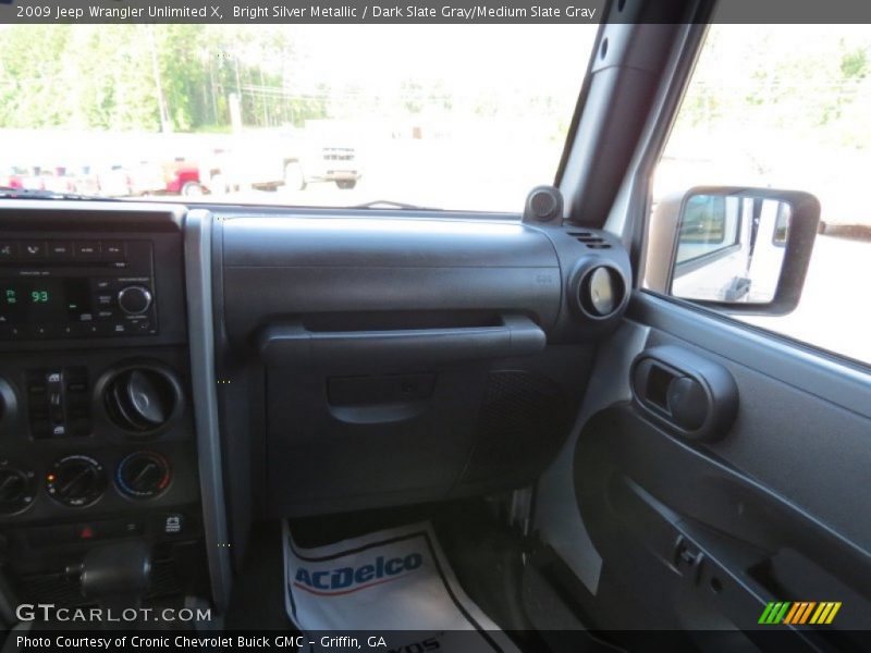 Bright Silver Metallic / Dark Slate Gray/Medium Slate Gray 2009 Jeep Wrangler Unlimited X