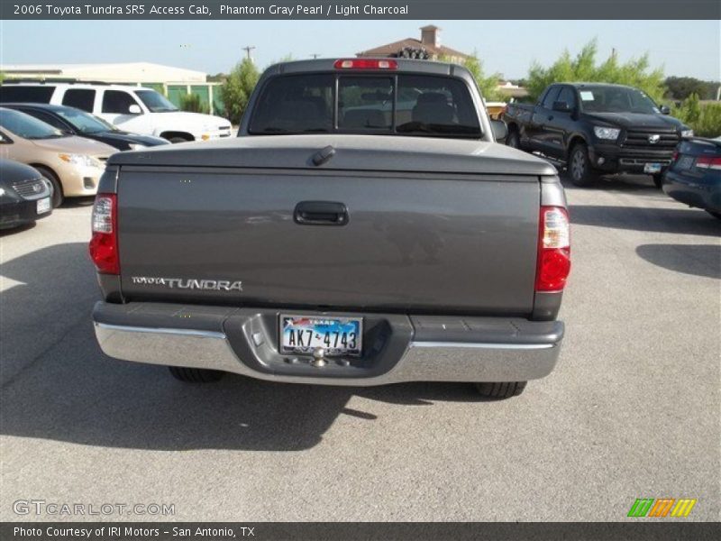 Phantom Gray Pearl / Light Charcoal 2006 Toyota Tundra SR5 Access Cab
