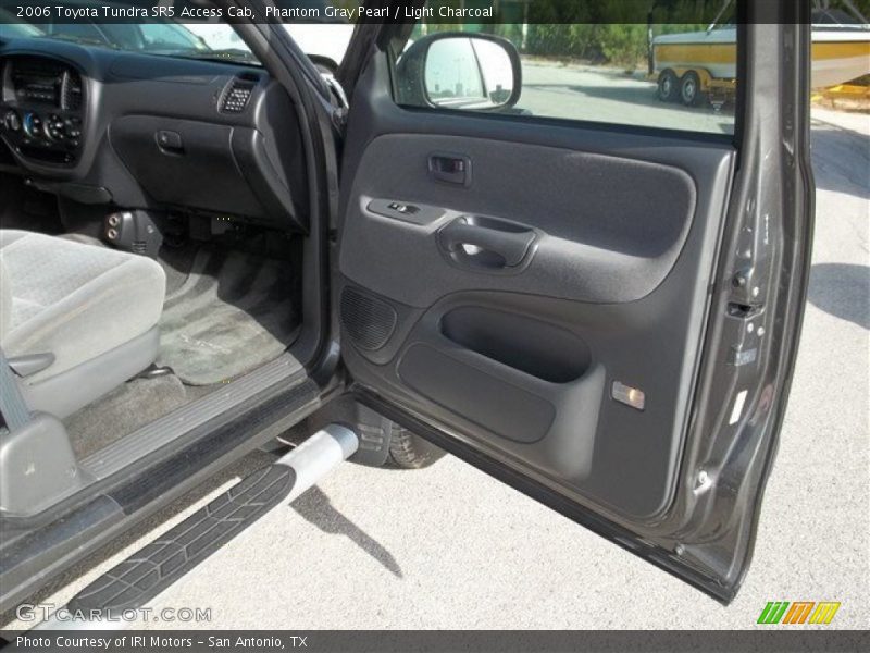 Phantom Gray Pearl / Light Charcoal 2006 Toyota Tundra SR5 Access Cab