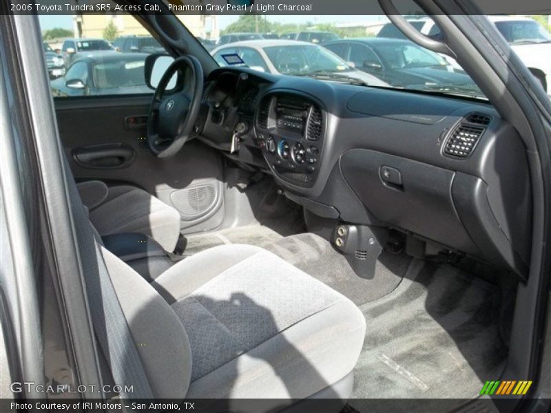 Phantom Gray Pearl / Light Charcoal 2006 Toyota Tundra SR5 Access Cab