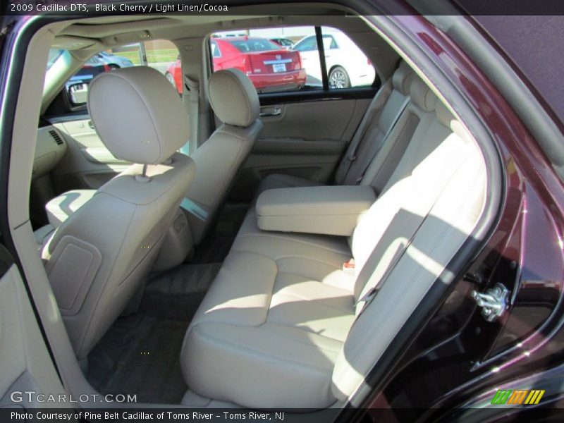 Black Cherry / Light Linen/Cocoa 2009 Cadillac DTS