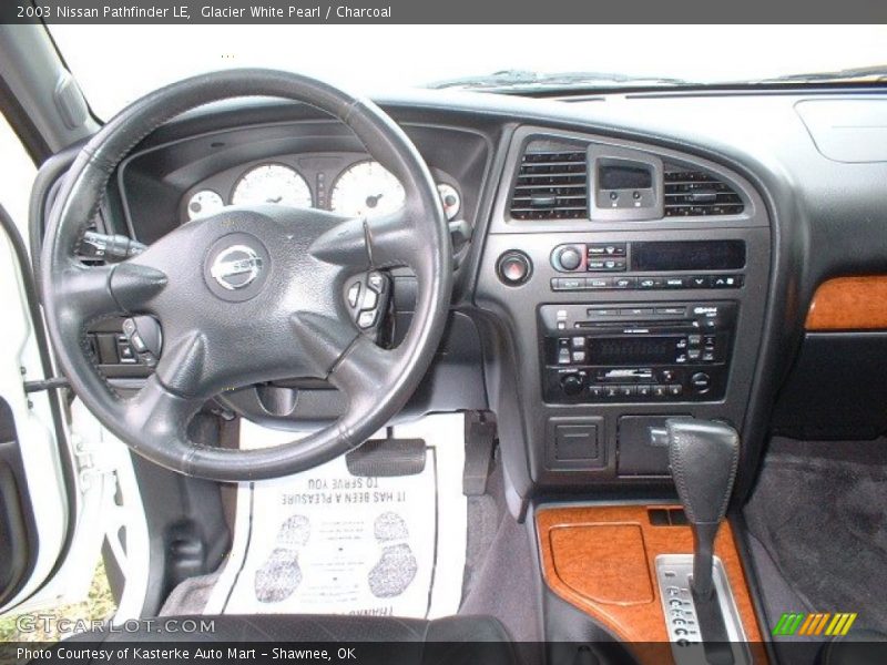 Glacier White Pearl / Charcoal 2003 Nissan Pathfinder LE