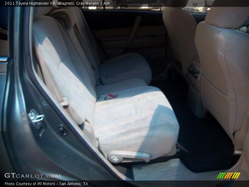 Magnetic Gray Metallic / Ash 2011 Toyota Highlander V6