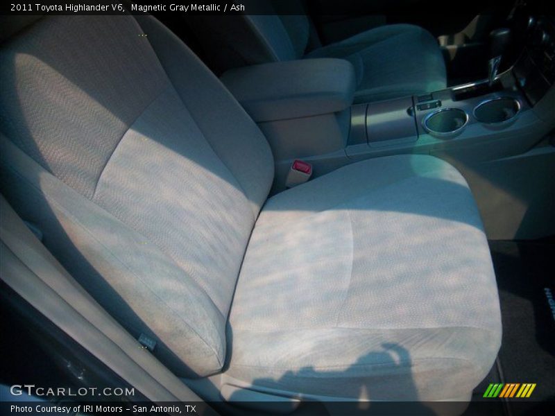 Magnetic Gray Metallic / Ash 2011 Toyota Highlander V6